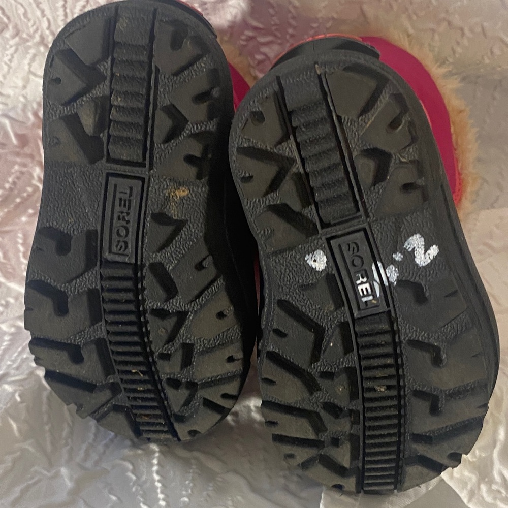 Sorel Kids' Fuchsia and Black Snow Boots Size 6. Fun Sliding Puddle Jumpers Snow - Picture 4 of 7